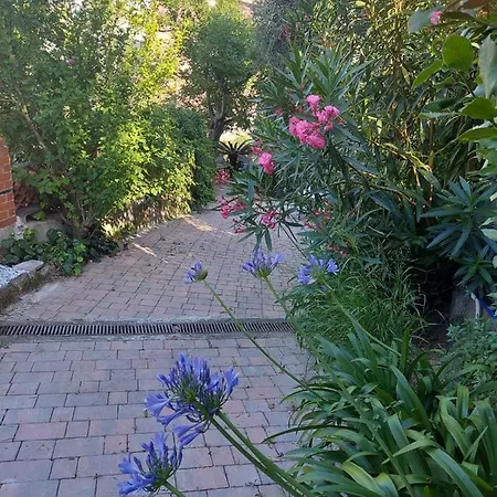 Апартаменты Riviera Garden Генуя